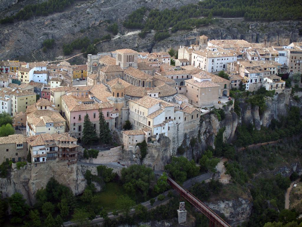 Apartamentos Casas Colgadas Cuenca  Bilik gambar